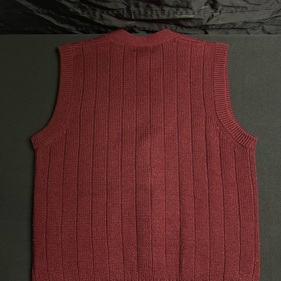 Towncraft Burgundy Cable Knit Vest - Picture 2 of 4